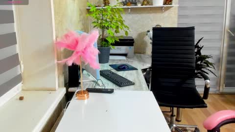 Snapshot of karinadeniss chatting on January 1, 2:09 am Onlyfans cute valerri Real Nme Valerri online show from January 1, 2:09 am