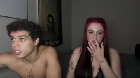 Snapshot of karinalynnn chatting on November 4, 12:15 pm karina and justin online show from November 4, 12:15 pm