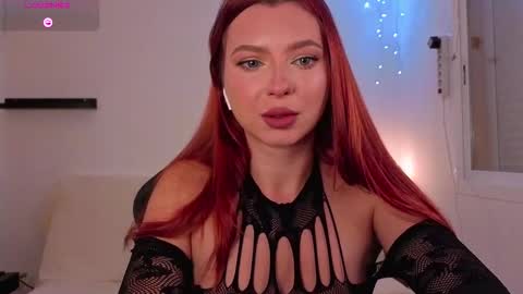 Snapshot of karinchik_ chatting on November 28, 9:39 pm Karina online show from November 28, 9:39 pm
