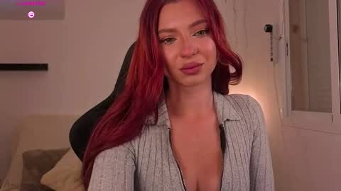 Snapshot of karinchik_ chatting on November 29, 8:23 pm Karina online show from November 29, 8:23 pm