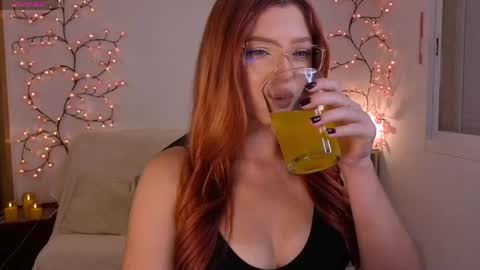 Snapshot of karinchik_ chatting on May 14, 8:15 pm Karina online show from May 14, 8:15 pm