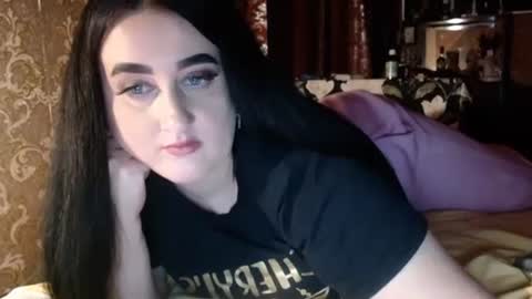 karinkabrunetka2 online show from December 15, 8:24 pm