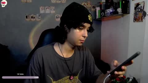 Snapshot of kariozzz chatting on January 10, 8:37 pm call me kai 3 online show from January 10, 8:37 pm