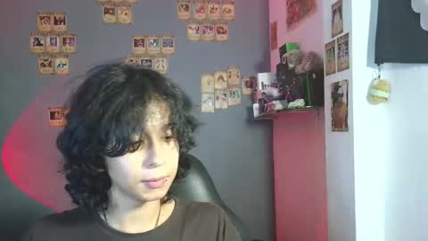 Snapshot of kariozzz chatting on February 22, 8:31 pm call me kai 3 online show from February 22, 8:31 pm