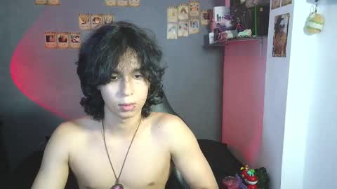 Snapshot of kariozzz chatting on February 22, 11:35 pm call me kai 3 online show from February 22, 11:35 pm