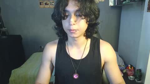 Snapshot of kariozzz chatting on March 7, 9:27 pm call me kai 3 online show from March 7, 9:27 pm