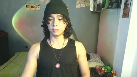 Snapshot of kariozzz chatting on March 10, 9:40 pm call me kai 3 online show from March 10, 9:40 pm