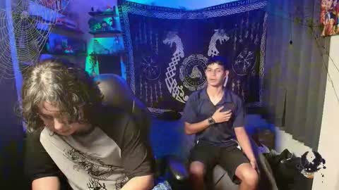 Snapshot of kariozzz chatting on November 2, 8:22 pm call me kai 3 online show from November 2, 8:22 pm