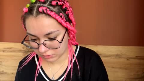 Katty online show from March 18, 7:11 am