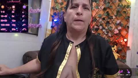 Snapshot of karito_mature17 chatting on December 12, 11:14 pm Karito online show from December 12, 11:14 pm