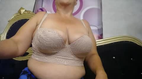 Snapshot of karito_mature17 chatting on April 21, 11:38 am Karito online show from April 21, 11:38 am