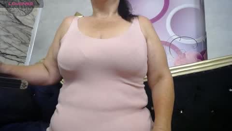 Snapshot of karito_mature17 chatting on May 8, 11:15 am Karito online show from May 8, 11:15 am