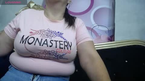 Snapshot of karito_mature17 chatting on May 13, 11:18 am Karito online show from May 13, 11:18 am