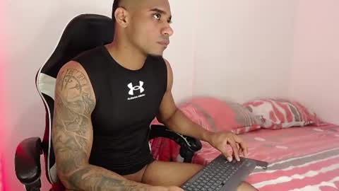 Snapshot of karl_jensennxx chatting on July 21, 1:30 am karl_jensennxx online show from July 21, 1:30 am