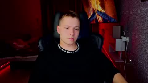 Snapshot of karl_night_ chatting on June 18, 7:40 pm karl night online show from June 18, 7:40 pm