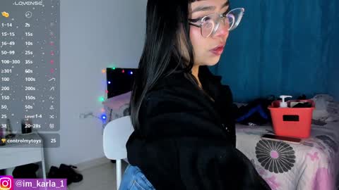 Snapshot of karla__1 chatting on January 8, 11:21 am Ill be on at sunday see u Lynn Could u help me to reach 100 Thmbs upp plssss Independent girl 3 online show from January 8, 11:21 am