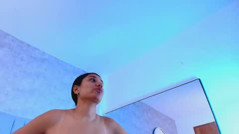 Karla online show from October 19, 1:39 am