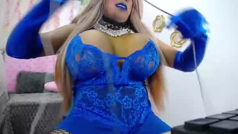 karla_brown25 online show from December 4, 12:25 pm