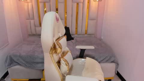 Karla  online show from February 10, 4:58 pm