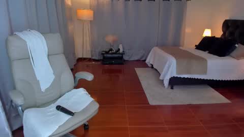 Karlita online show from February 12, 5:02 am