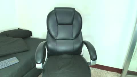 karla_hilton1 online show from April 30, 10:54 am