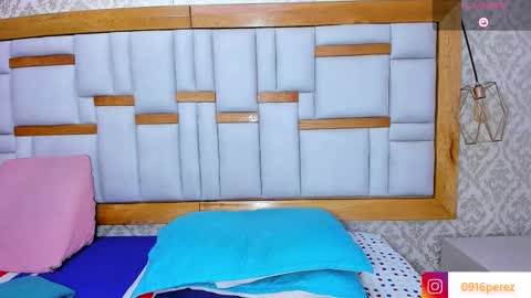 Snapshot of karla_wonderful chatting on September 15, 7:14 pm karolina online show from September 15, 7:14 pm