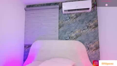 Snapshot of karla_wonderful chatting on November 19, 7:47 pm karolina online show from November 19, 7:47 pm