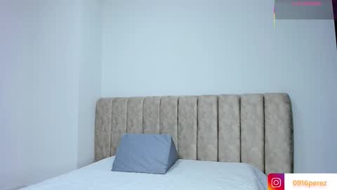 Snapshot of karla_wonderful chatting on December 1, 8:03 pm karolina online show from December 1, 8:03 pm