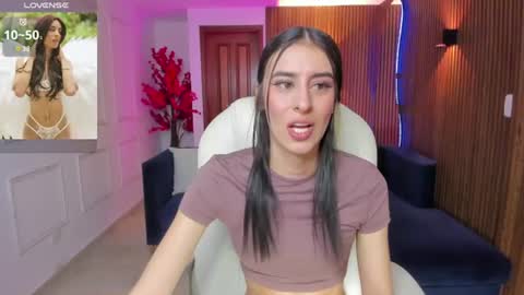 Snapshot of karlaa_james chatting on July 22, 11:46 am Karlaa online show from July 22, 11:46 am