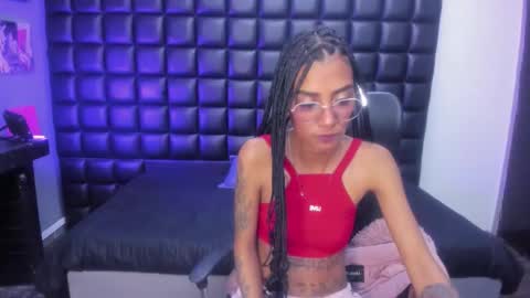 karlaslutskinny__ online show from May 1, 3:00 am