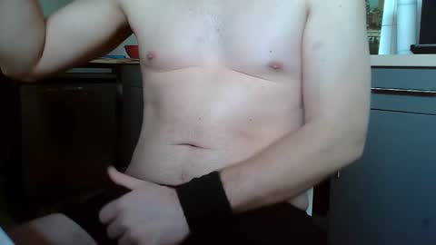 Snapshot of karlodi chatting on February 1, 9:32 am Kev online show from February 1, 9:32 am