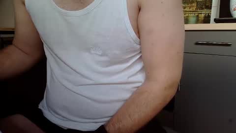 Snapshot of karlodi chatting on February 27, 10:04 am Kev online show from February 27, 10:04 am