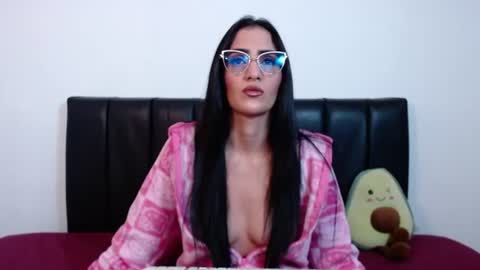 Snapshot of karlota_hank chatting on June 19, 6:40 am Karlis online show from June 19, 6:40 am