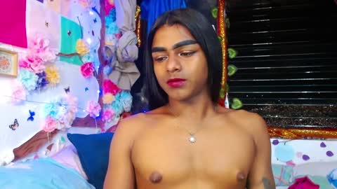 Snapshot of karly_coffe chatting on January 1, 2:51 am KARLY. online show from January 1, 2:51 am