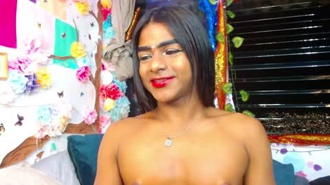Snapshot of karly_coffe chatting on January 13, 12:09 am KARLY. online show from January 13, 12:09 am