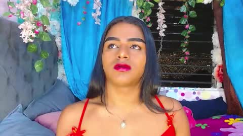 Snapshot of karly_coffe chatting on October 1, 3:23 am KARLY. online show from October 1, 3:23 am