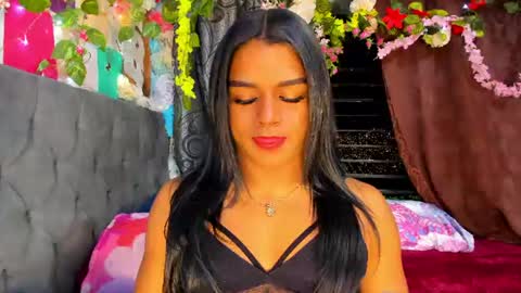 Snapshot of karly_coffe chatting on July 15, 9:36 am KARLY. online show from July 15, 9:36 am