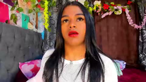 Snapshot of karly_coffe chatting on July 16, 9:26 am KARLY. online show from July 16, 9:26 am