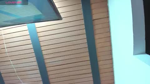 Snapshot of karly_moonn chatting on November 18, 2:54 pm Karly Moonns online show from November 18, 2:54 pm