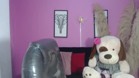 Snapshot of karlye_hot chatting on October 30, 2:02 am KARLYE online show from October 30, 2:02 am