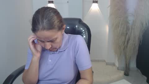 KARLYE online show from December 22, 2:30 am