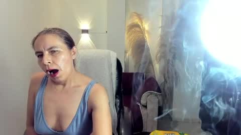 KARLYE online show from May 5, 3:58 am