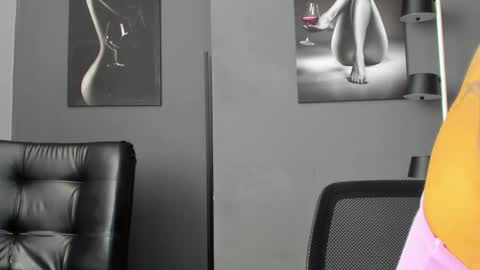   online show from March 5, 5:42 pm