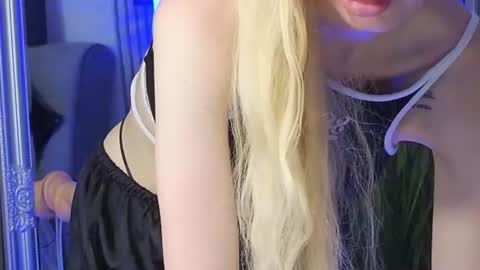 Julia online show from June 13, 7:34 pm