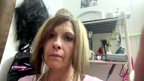 karmadewit1980 online show from April 29, 11:03 am