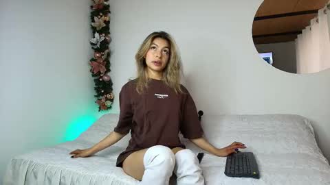 karol_goode online show from December 4, 8:17 pm