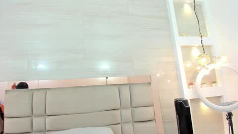 Snapshot of karol_lewiss chatting on October 24, 11:39 am KAROL LEWIS online show from October 24, 11:39 am