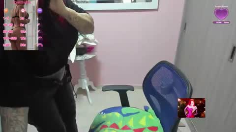 Snapshot of karol_milf__ chatting on February 25, 1:04 am kAROL MILF online show from February 25, 1:04 am