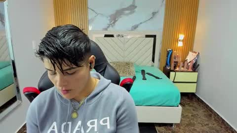 Snapshot of karolandluna chatting on October 14, 2:34 am Karol and Luna online show from October 14, 2:34 am