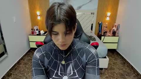 Snapshot of karolandluna chatting on October 31, 7:48 pm Karol and Luna online show from October 31, 7:48 pm